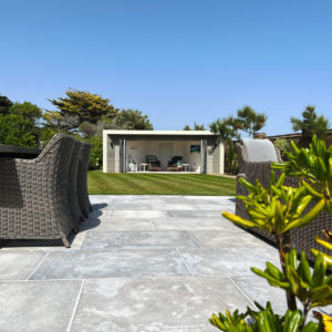 Garden room summerhouse sitting area