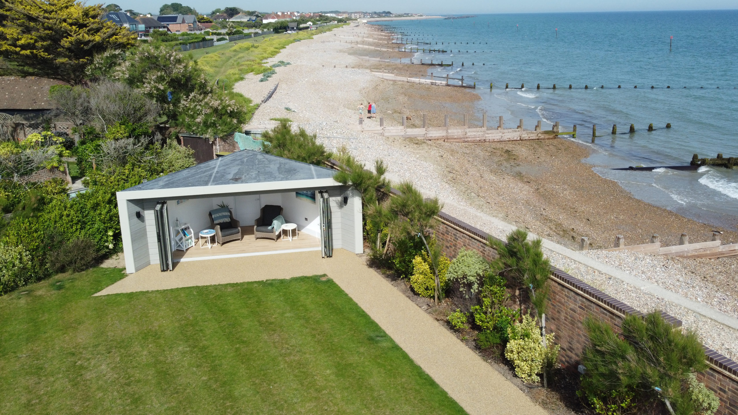 cover photo Unique garden room