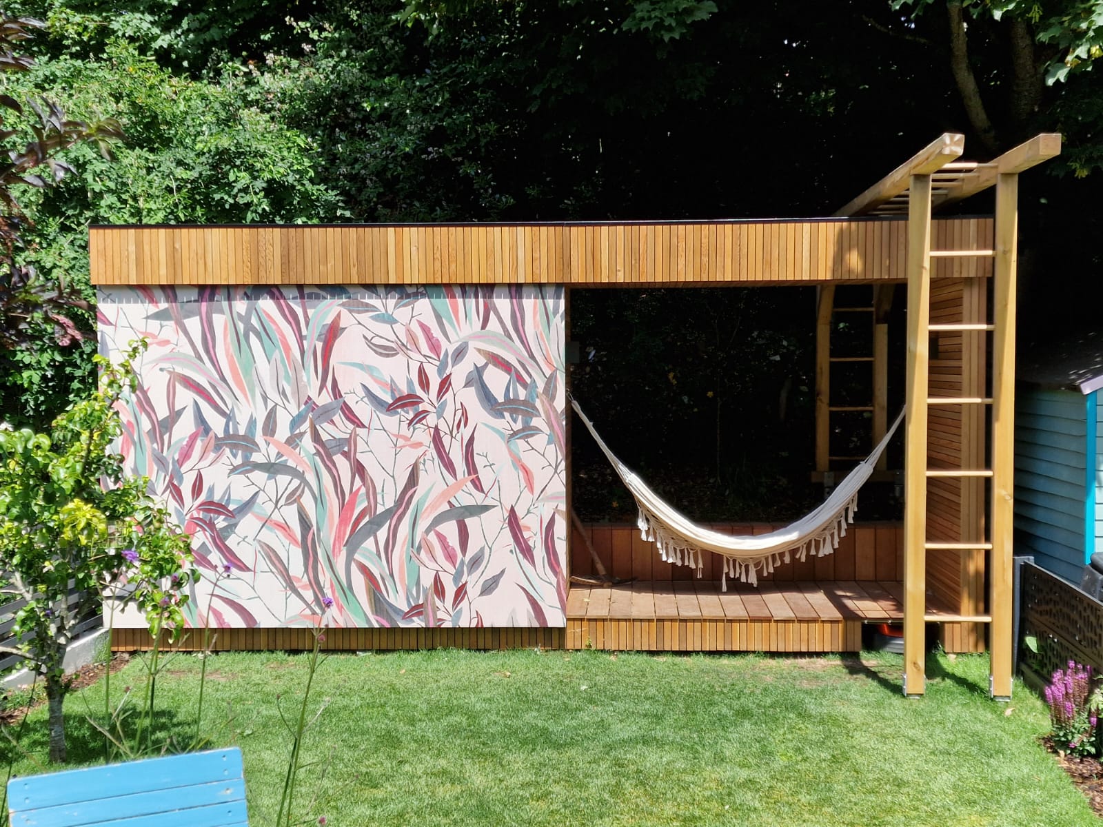 outdoor wallpaper for garden room