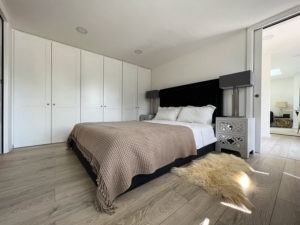 Bedroom of unique garden mobile home