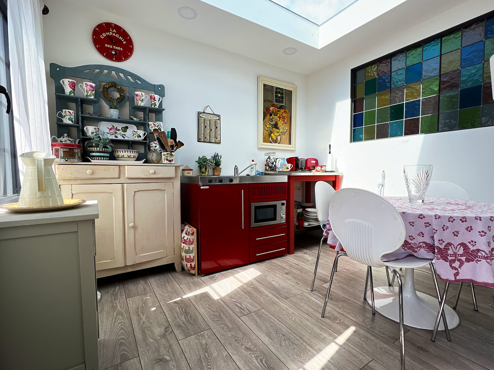 Eclectic kitchen design for bespoke mobile home
