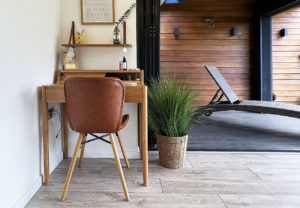 garden room office interior