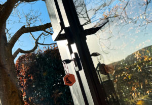 garden room office doors keyring